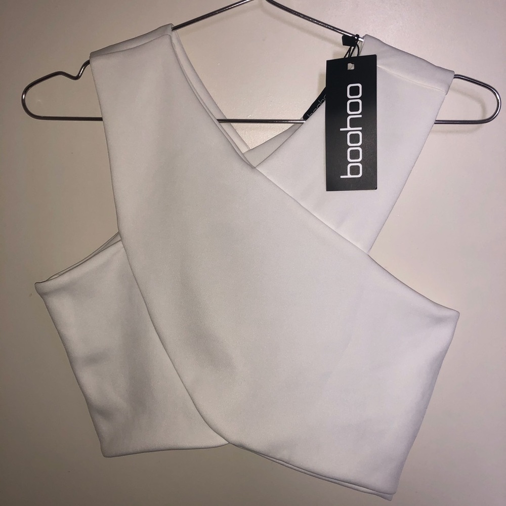 Boohoo white top